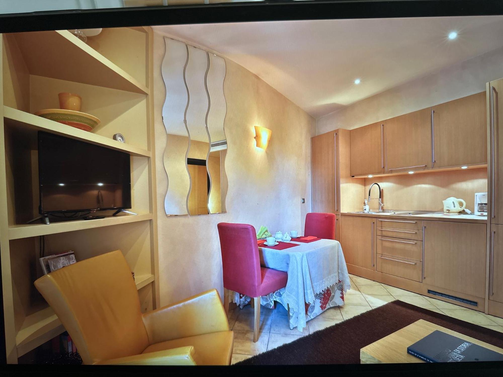 Cernobbio Lake Suites Ngoại thất bức ảnh